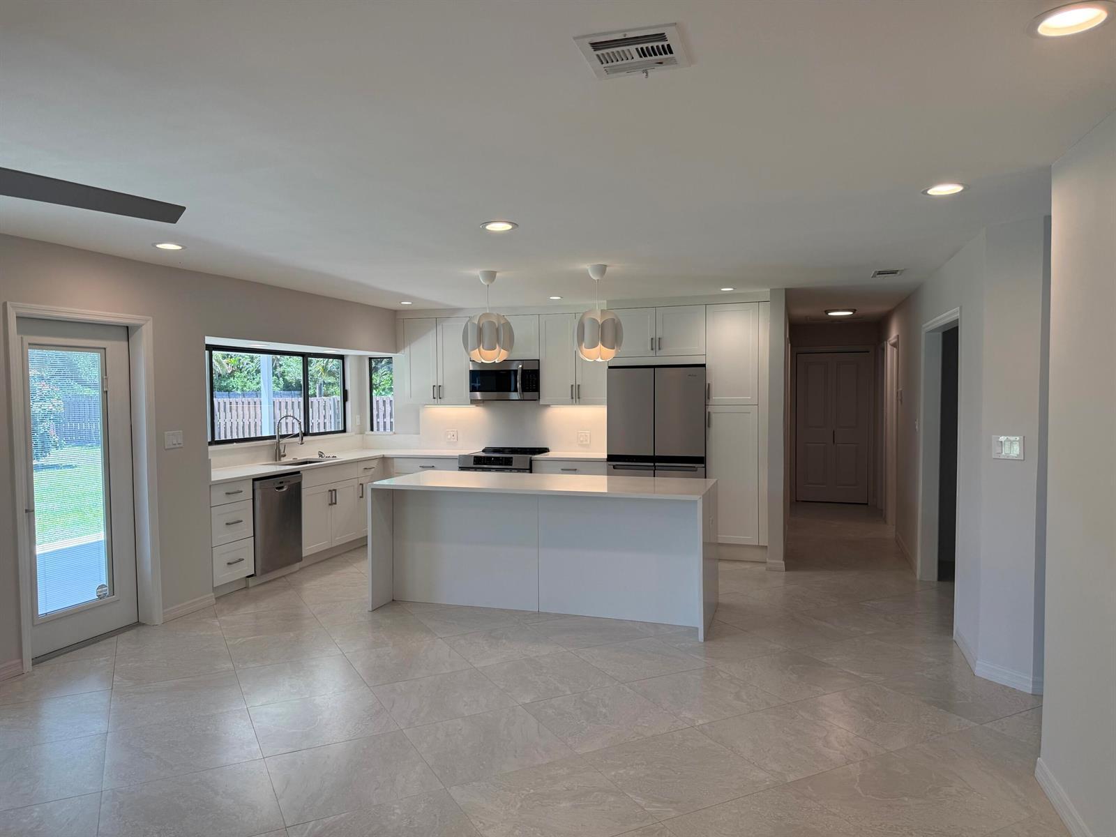 5883 Set-n-sun Place, Jupiter FL 33458 photo 4