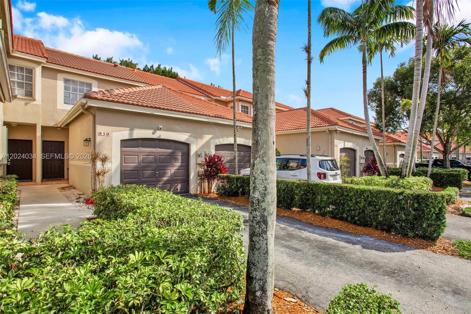 850 Sorrento Dr, Weston FL 33326 photo 2