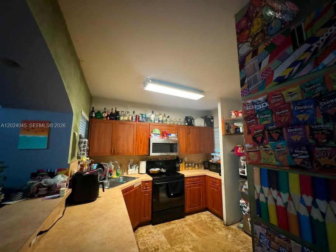 901 SW 6th Ct, Florida City FL 33034 photo 3