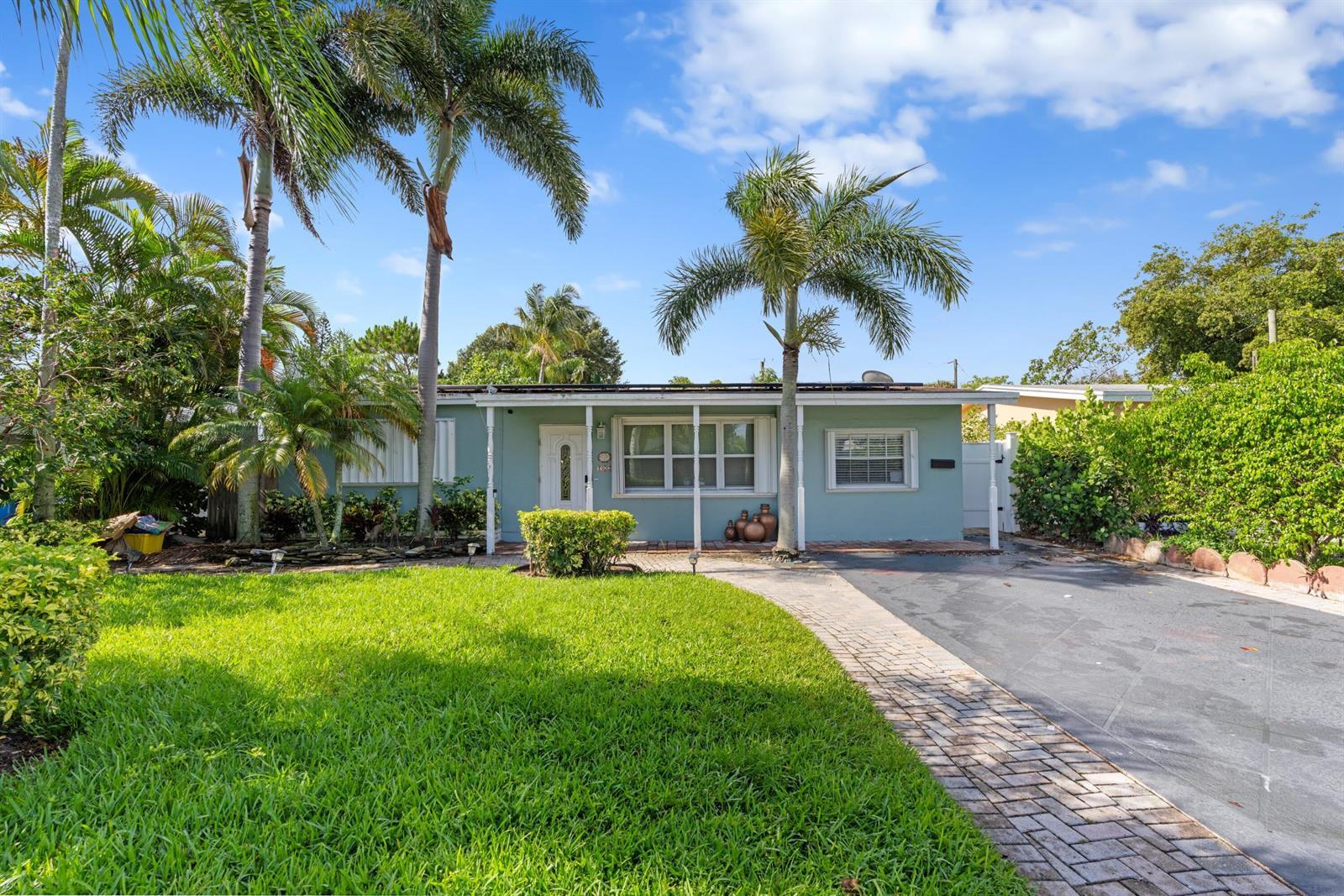 702 W Bloxham Street, Lantana FL 33462 photo 4
