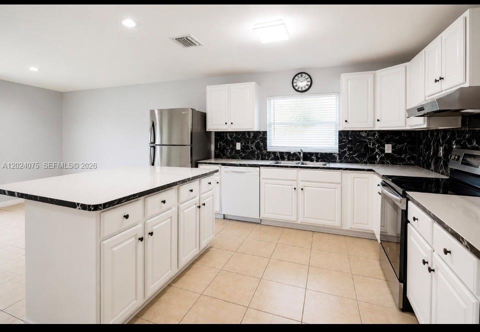11001 SW 218th Ter, Miami FL 33170 photo 5