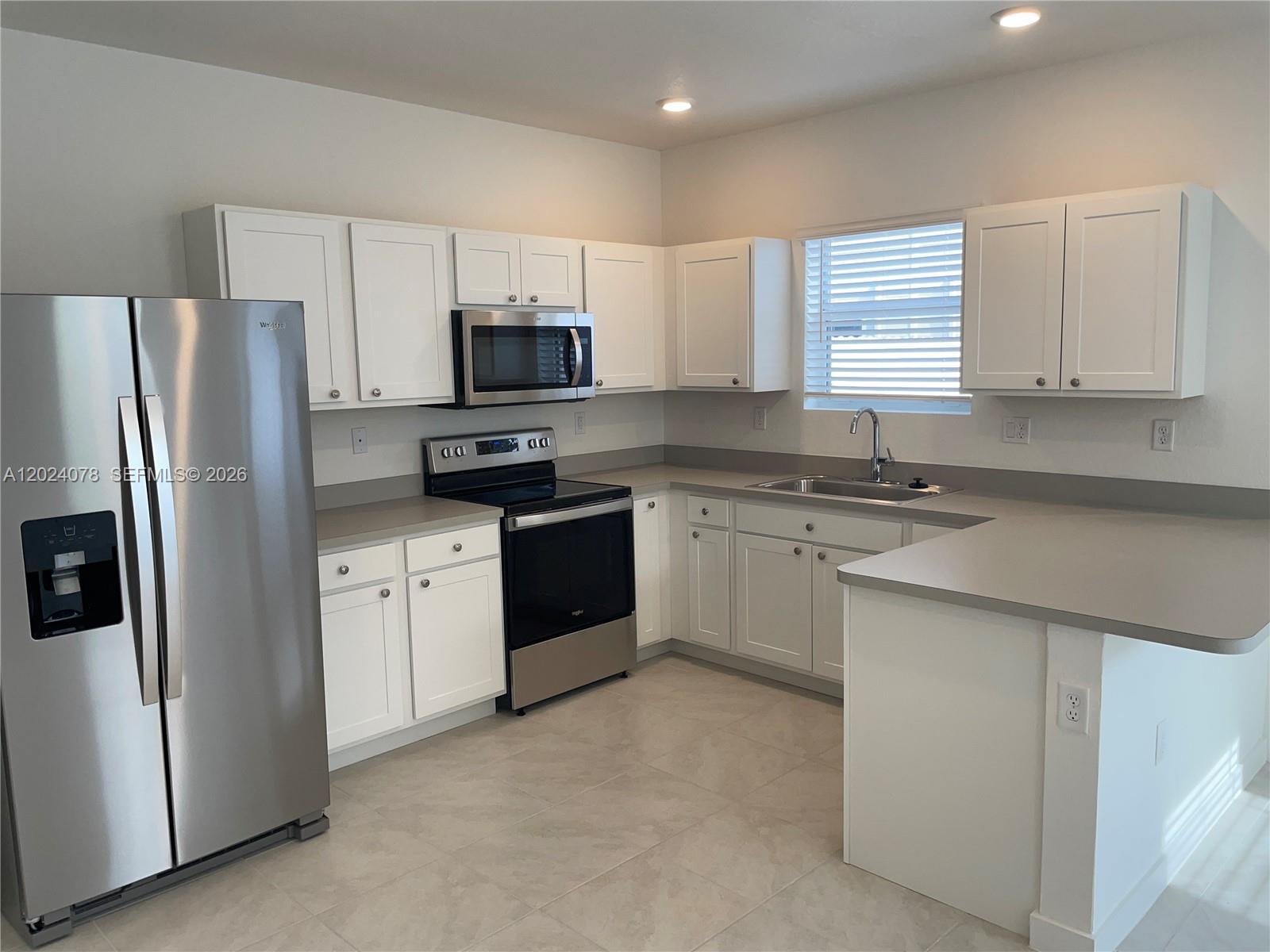 906 SE 17th St # 0, Homestead FL 33034 photo 3