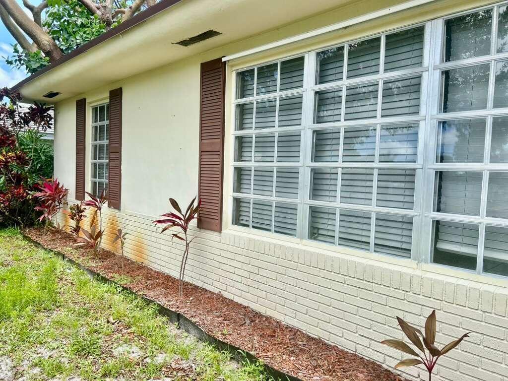 861 NW 72nd Avenue, Plantation FL 33317 photo 2