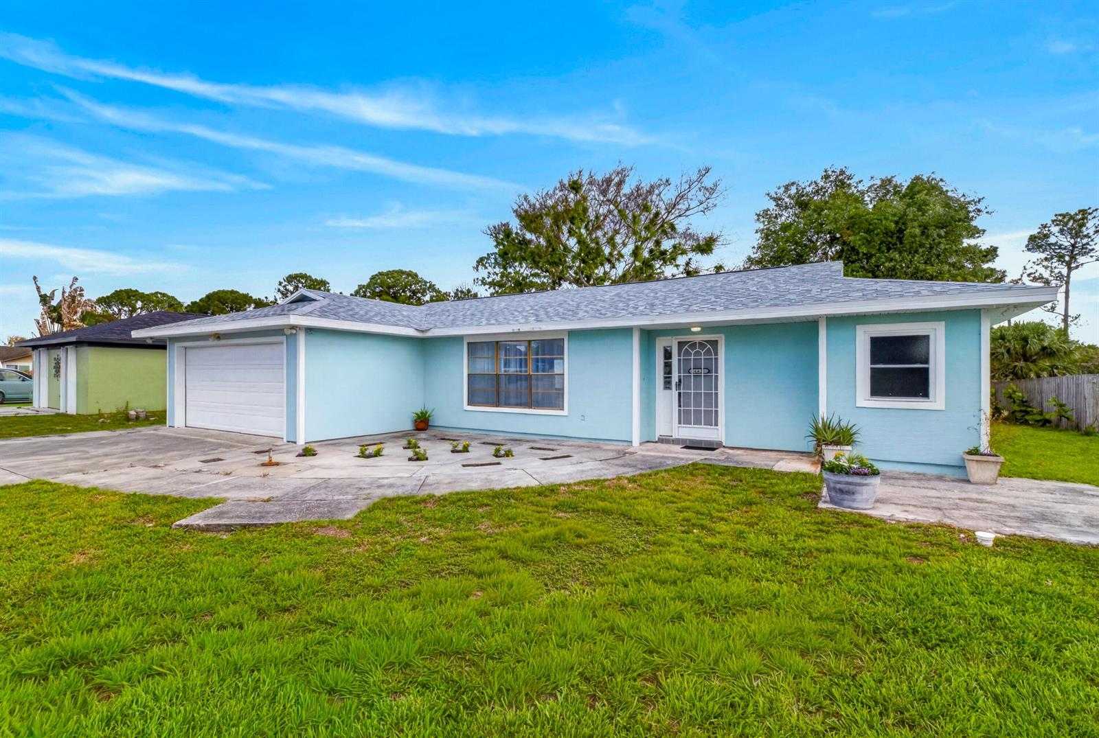 662 SE Essex Drive, Port St. Lucie FL 34984