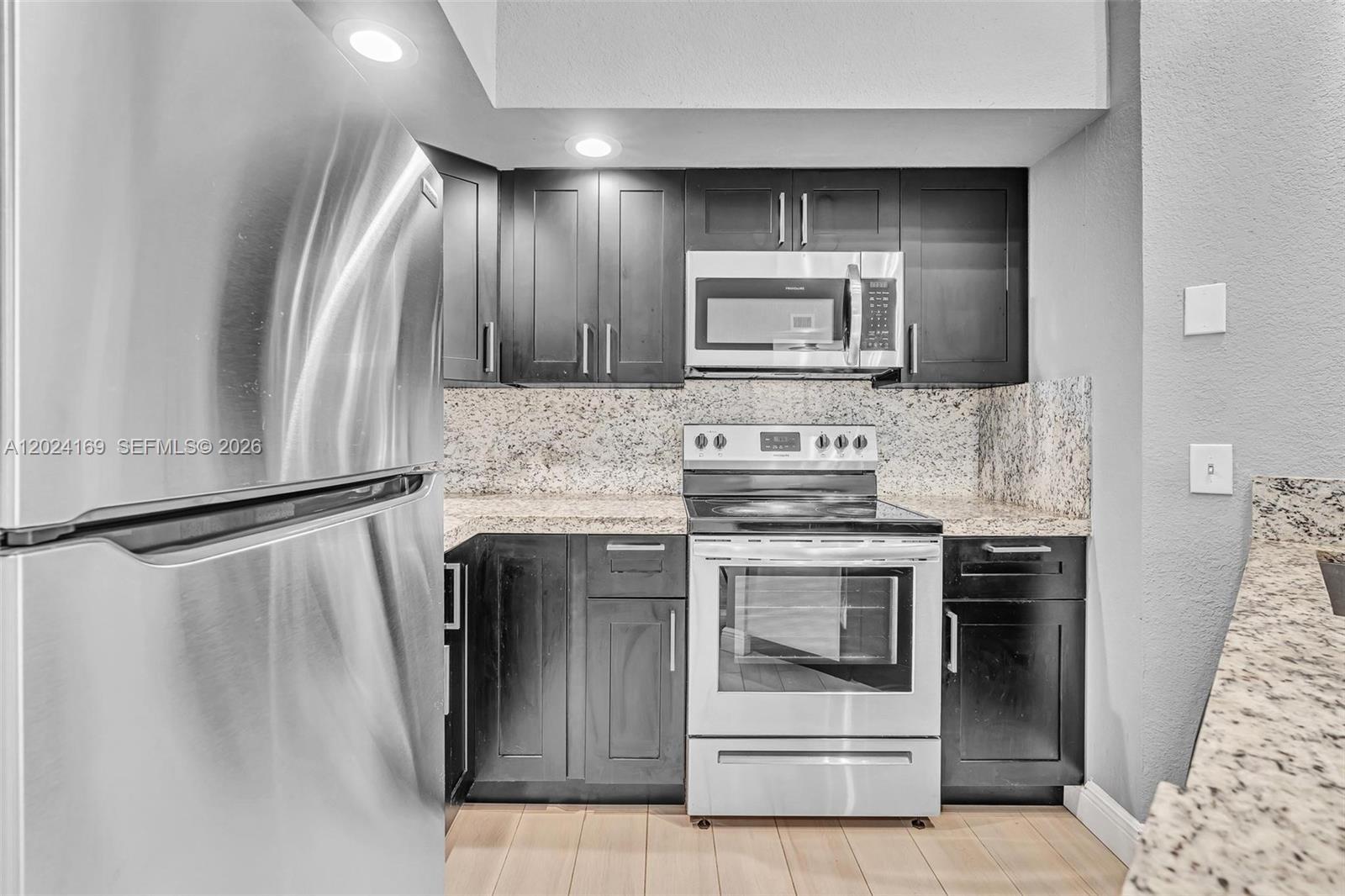 3300 N Pinewalk Dr N # 1925, Margate FL 33063 photo 4