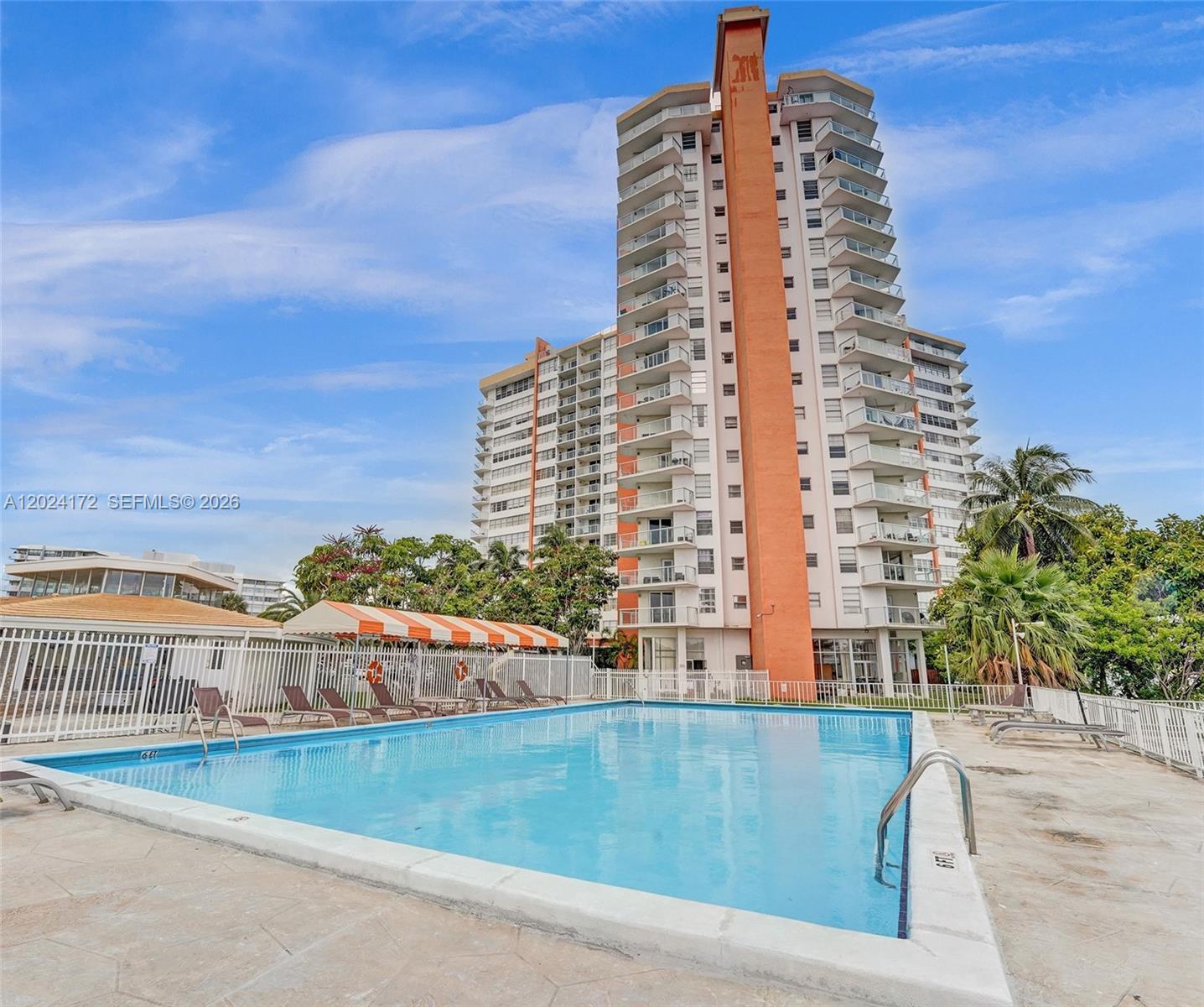 1301 NE Miami Gardens Dr # 813W, Miami FL 33179