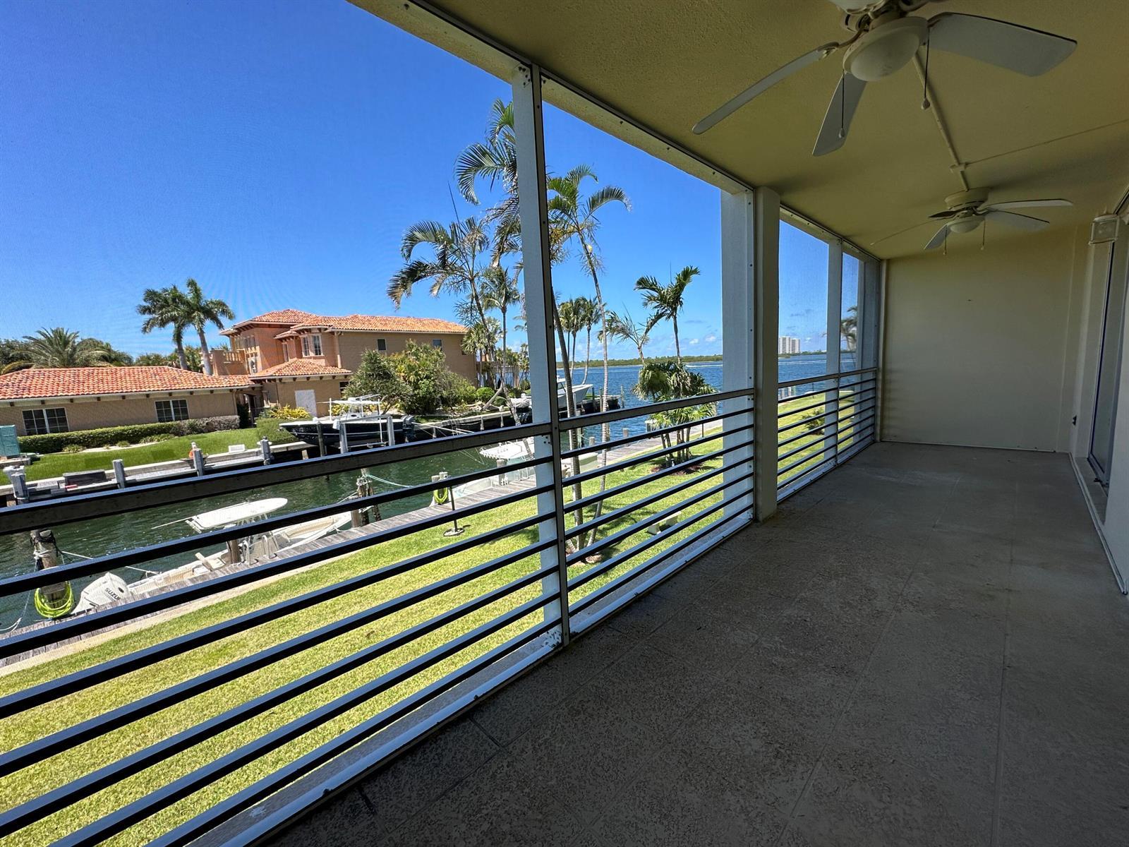 105 Paradise Harbour Boulevard # 209, North Palm Beach FL 33408