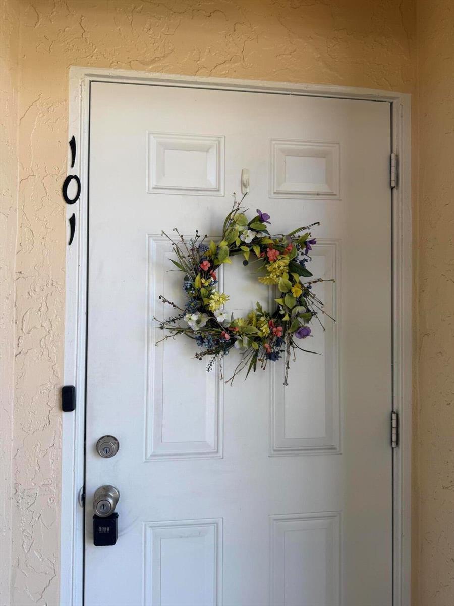 1360 NW 19th Terrace # 101, Delray Beach FL 33445