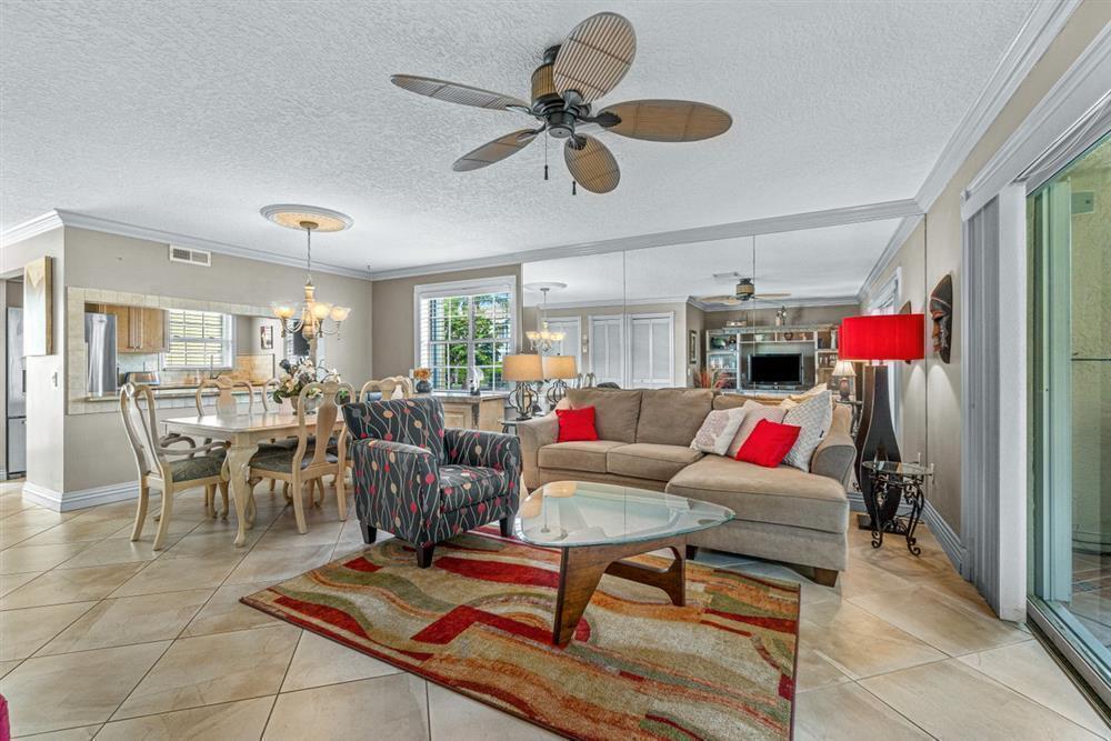 338 Waterside Drive, Hypoluxo FL 33462 photo 2