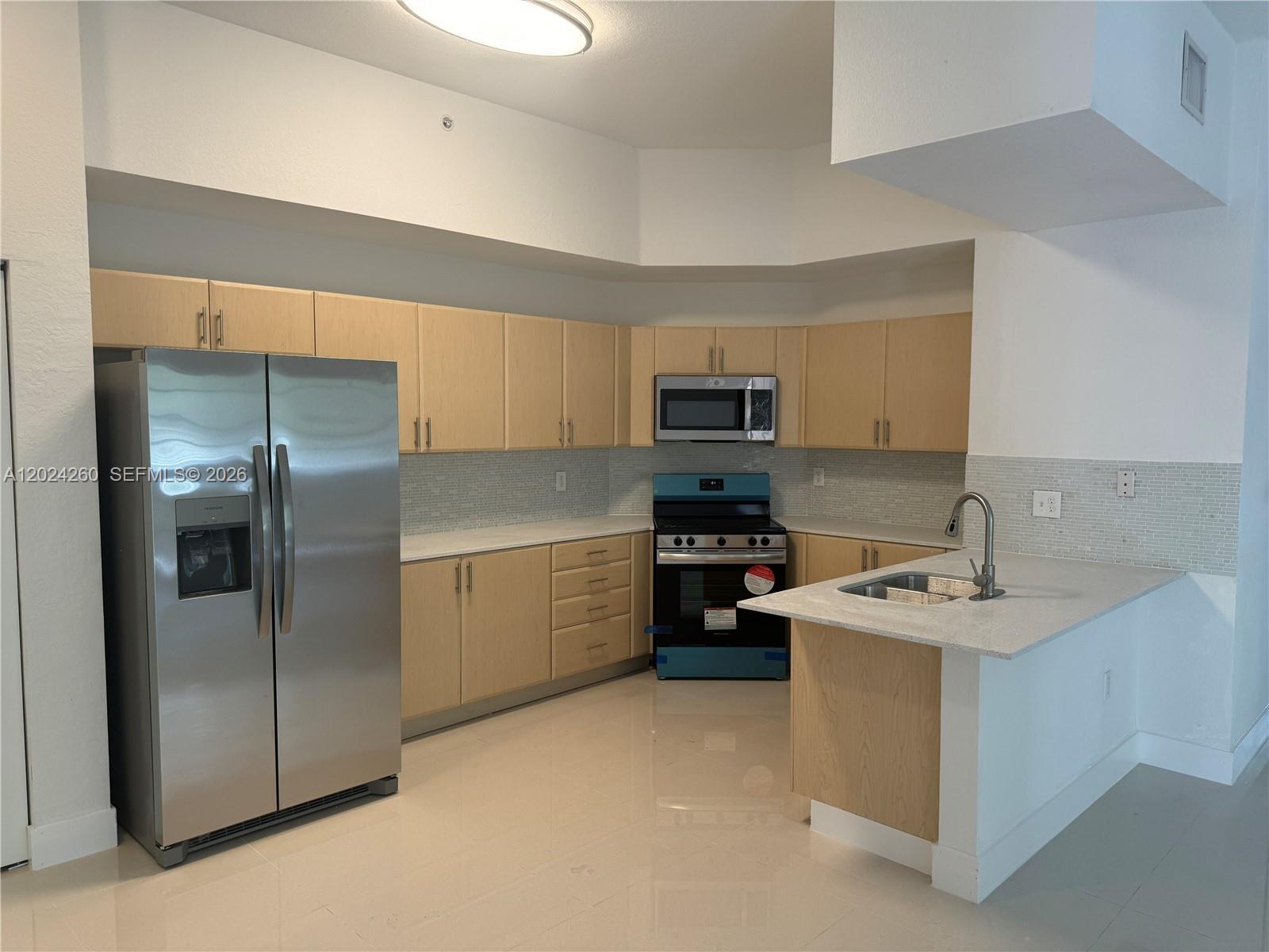 2851 Riverside Dr, Coral Springs FL 33065 photo 2
