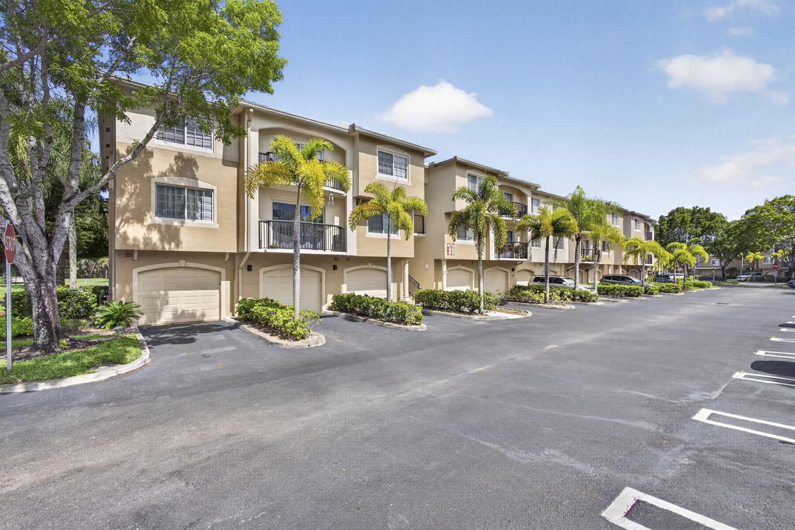 800 S Crestwood Ct Court S # 809, Royal Palm Beach FL 33411 photo 2