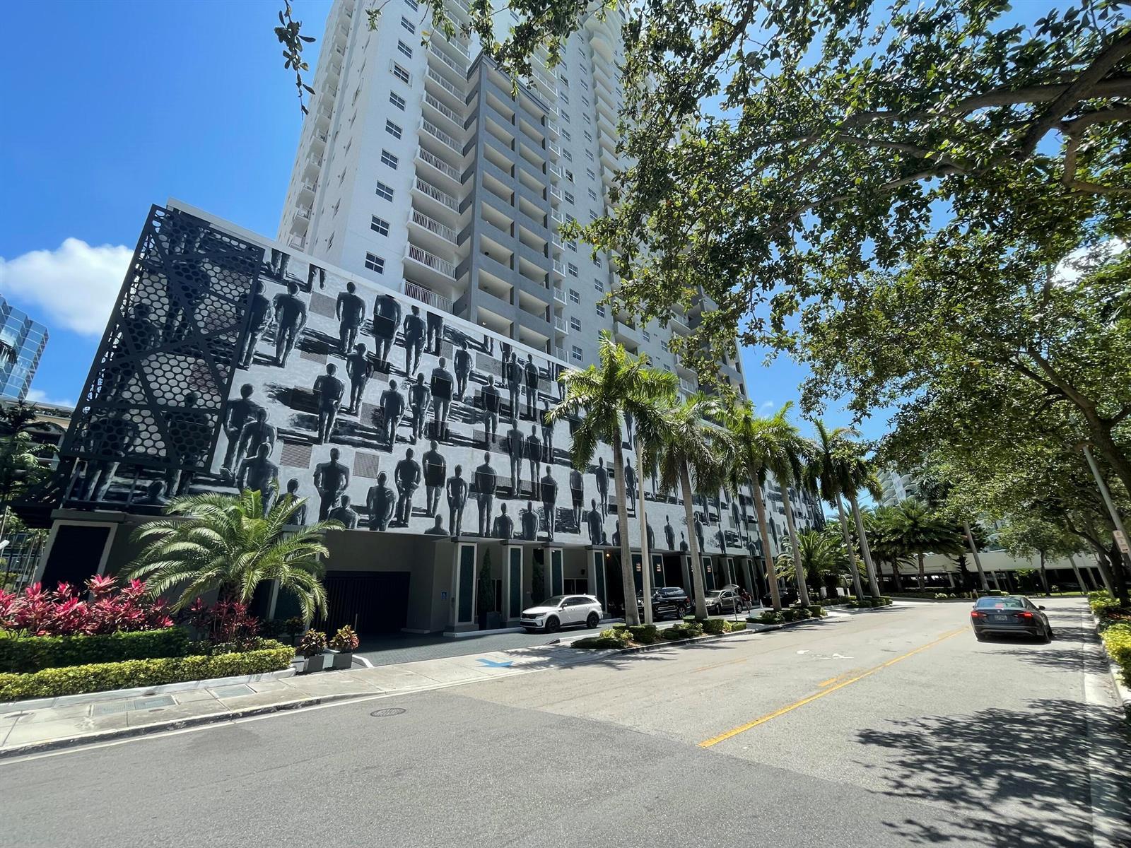 185 SE 14th Terrace # 2402, Miami FL 33131 photo 2