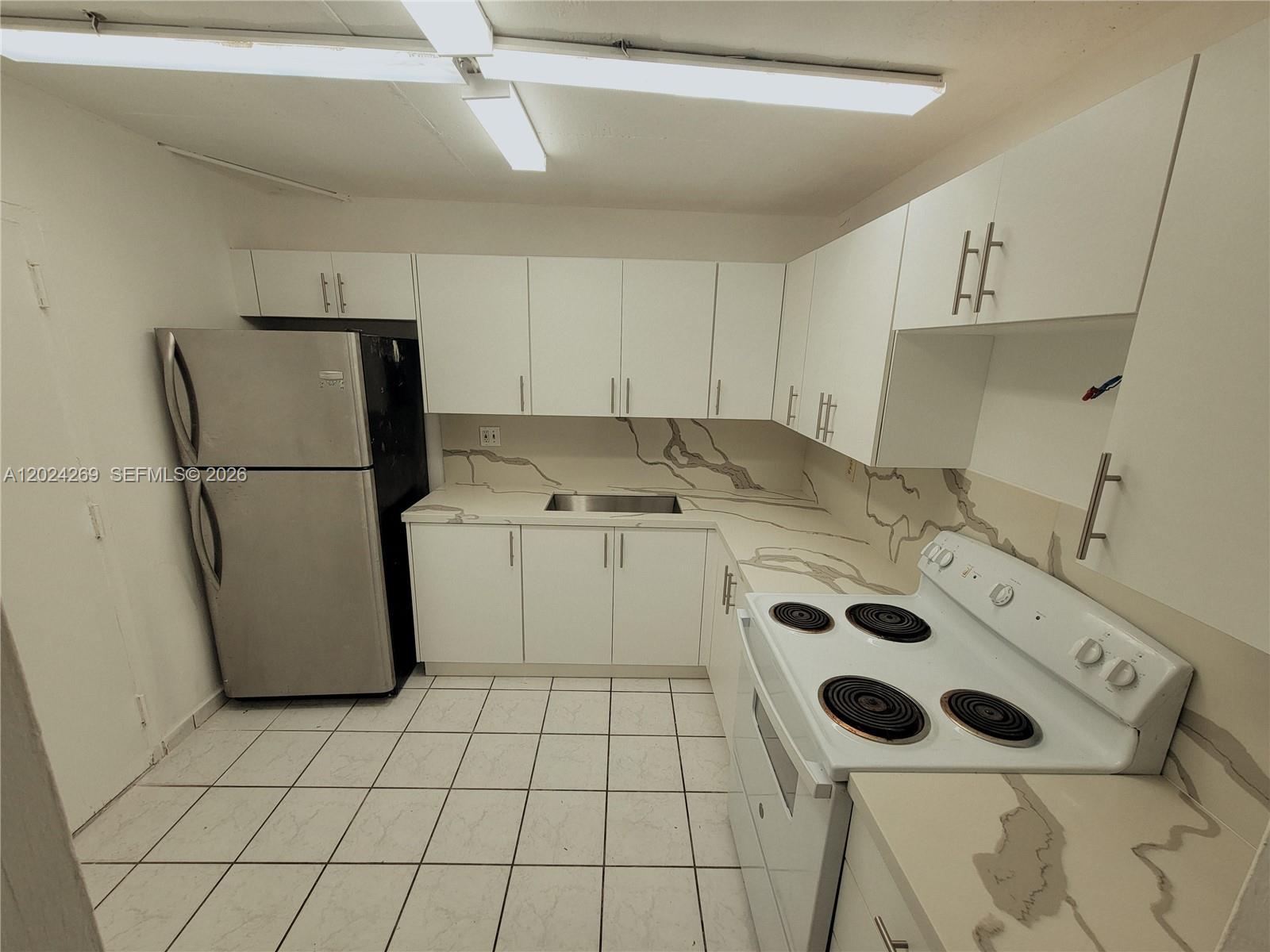 13701 Kendale Lakes Cir # 112, Miami FL 33183 photo 3