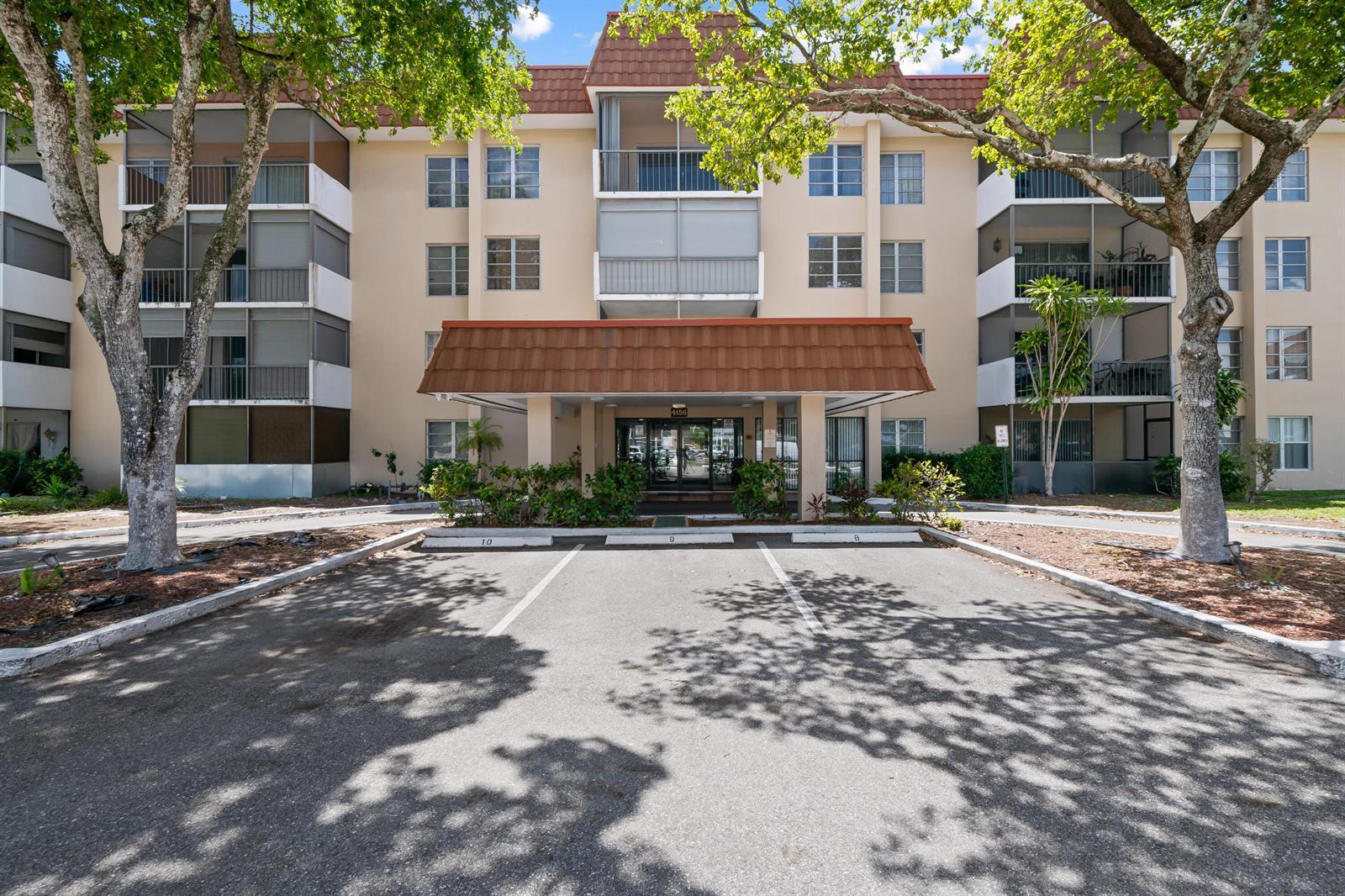 4156 Inverrary Drive # 210, Lauderhill FL 33319