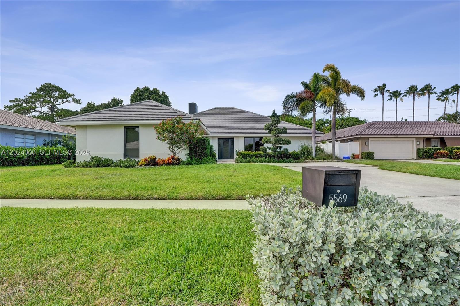 5569 Wind Drift Ln, Boca Raton FL 33433 photo 3