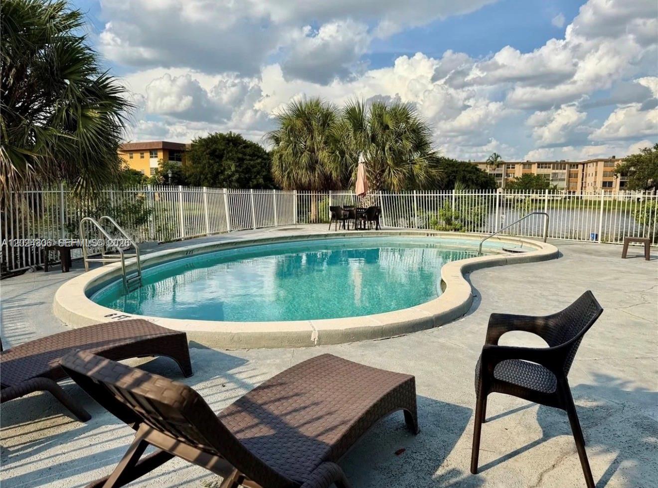 5495 NW 10th Ct # 104, Plantation FL 33313