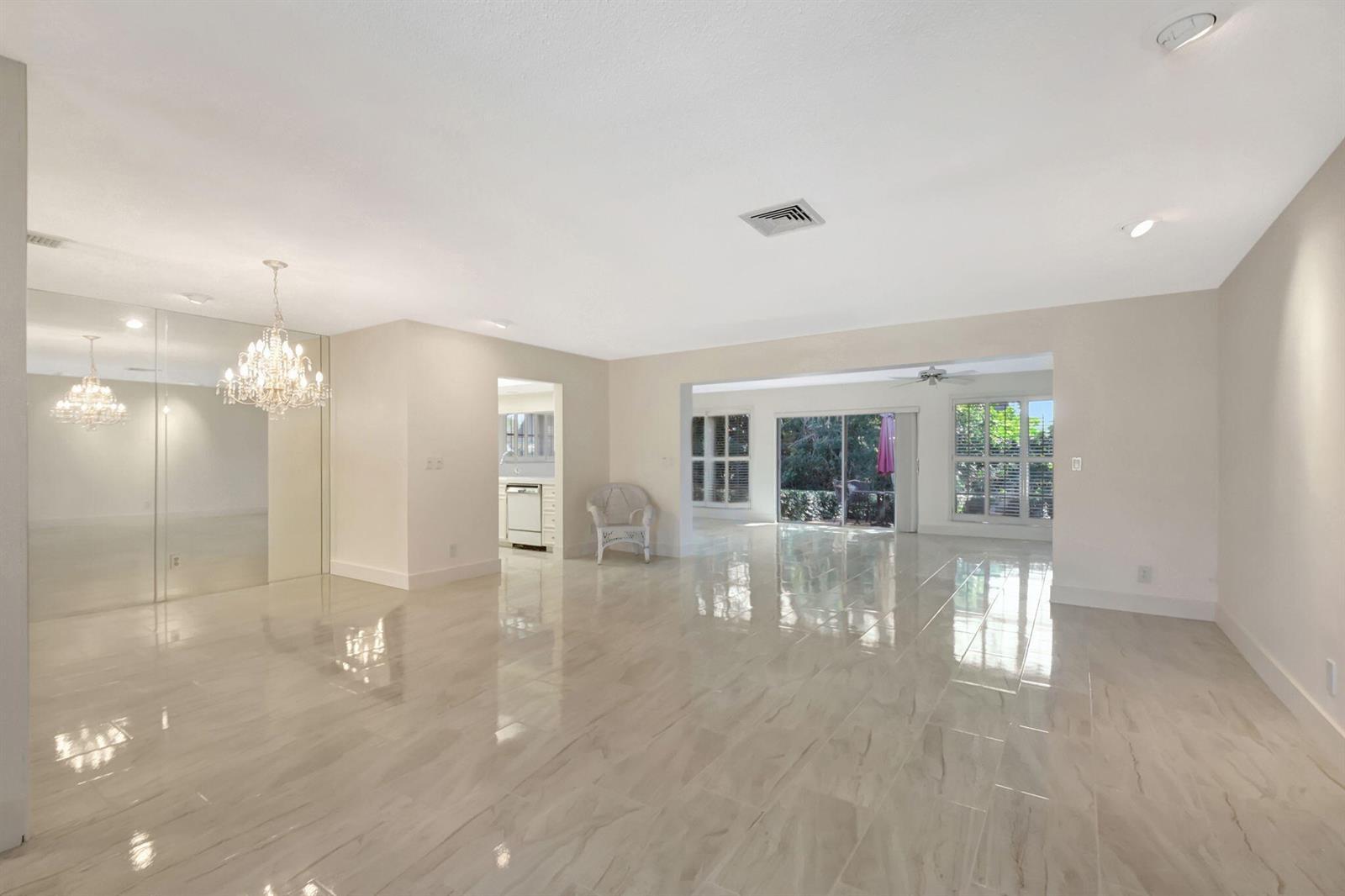 428 Pine Villa Drive, Atlantis FL 33462 photo 4