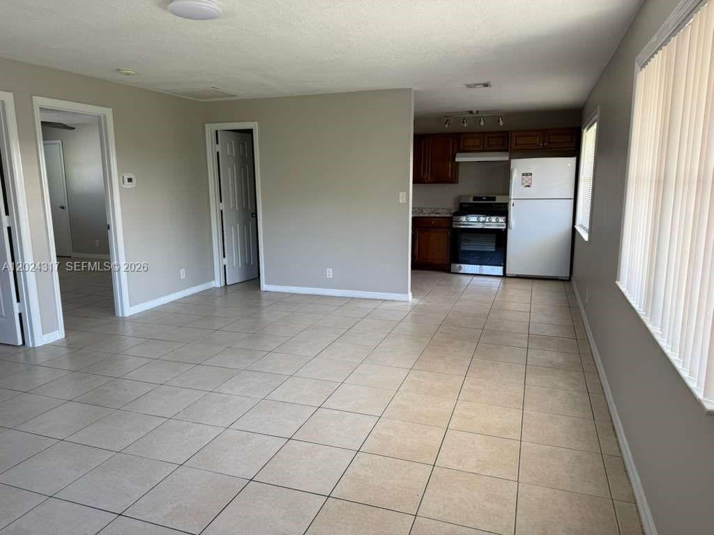 588 Holly Dr # B, Palm Beach Gardens FL 33410 photo 4