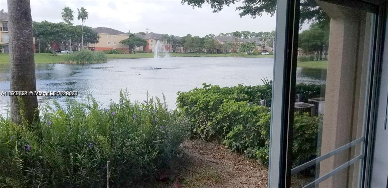 4191 N Haverhill Rd # 403, West Palm Beach FL 33417 photo 2