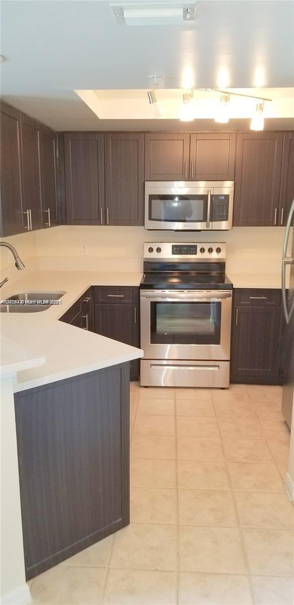 4191 N Haverhill Rd # 403, West Palm Beach FL 33417 photo 3