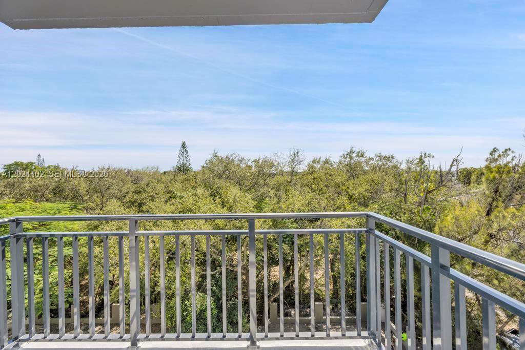 840 NE 130th Street # 302, North Miami FL 33161 photo 2