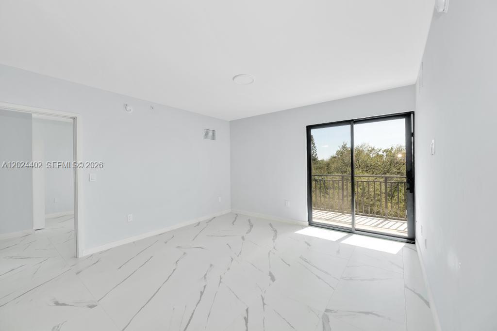 840 NE 130th Street # 302, North Miami FL 33161 photo 4