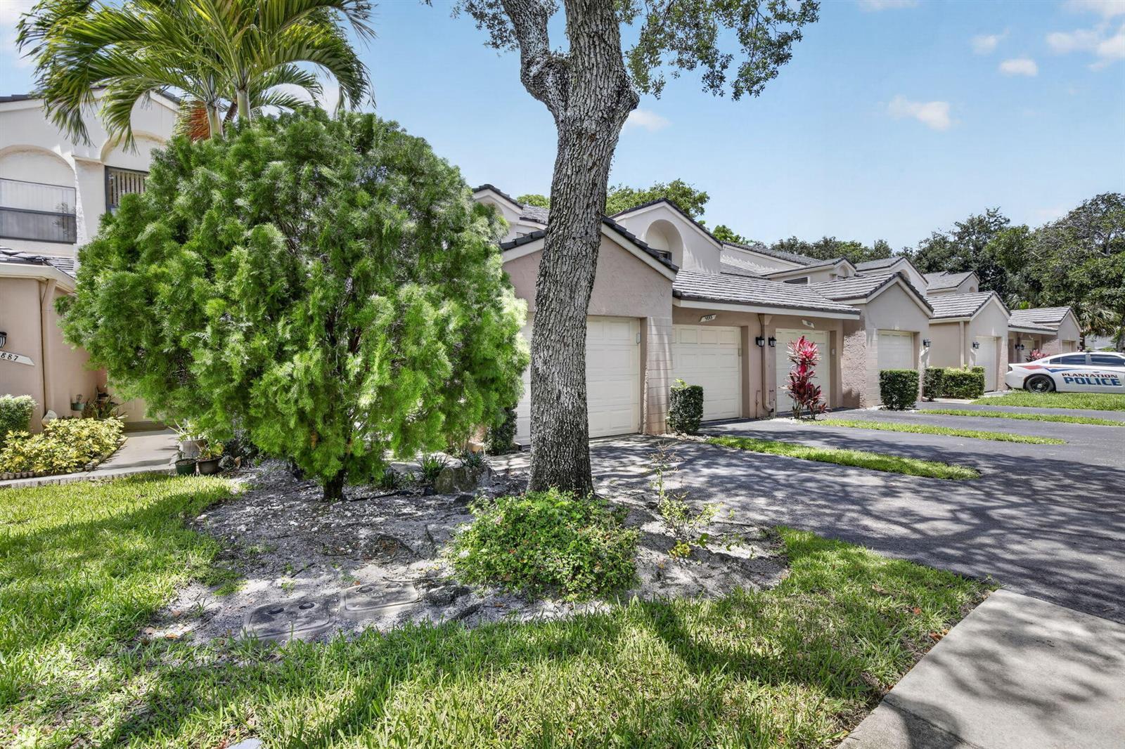 9883 NW 1st Court, Plantation FL 33324 photo 3