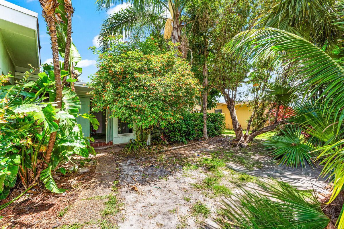 8961 Sunset Strip, Sunrise FL 33322