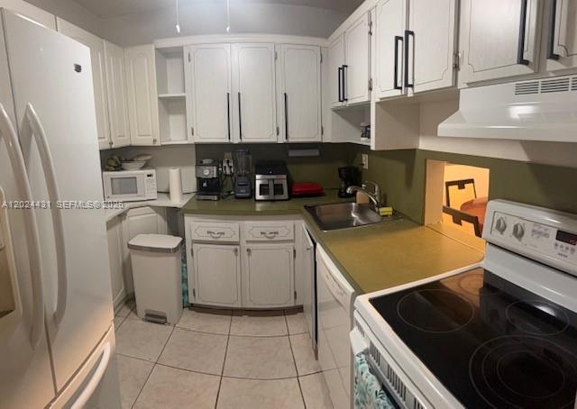 8260 SW 24th St, North Lauderdale FL 33068