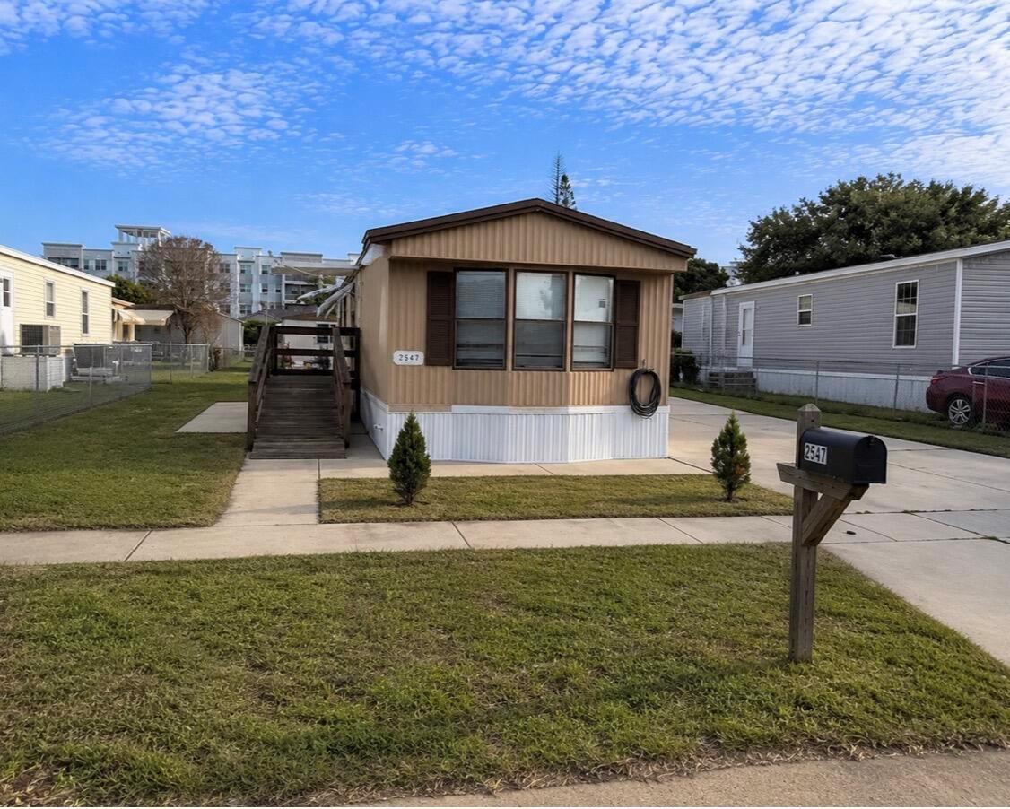 2547 Chatham Way NE, Palm Bay FL 32905