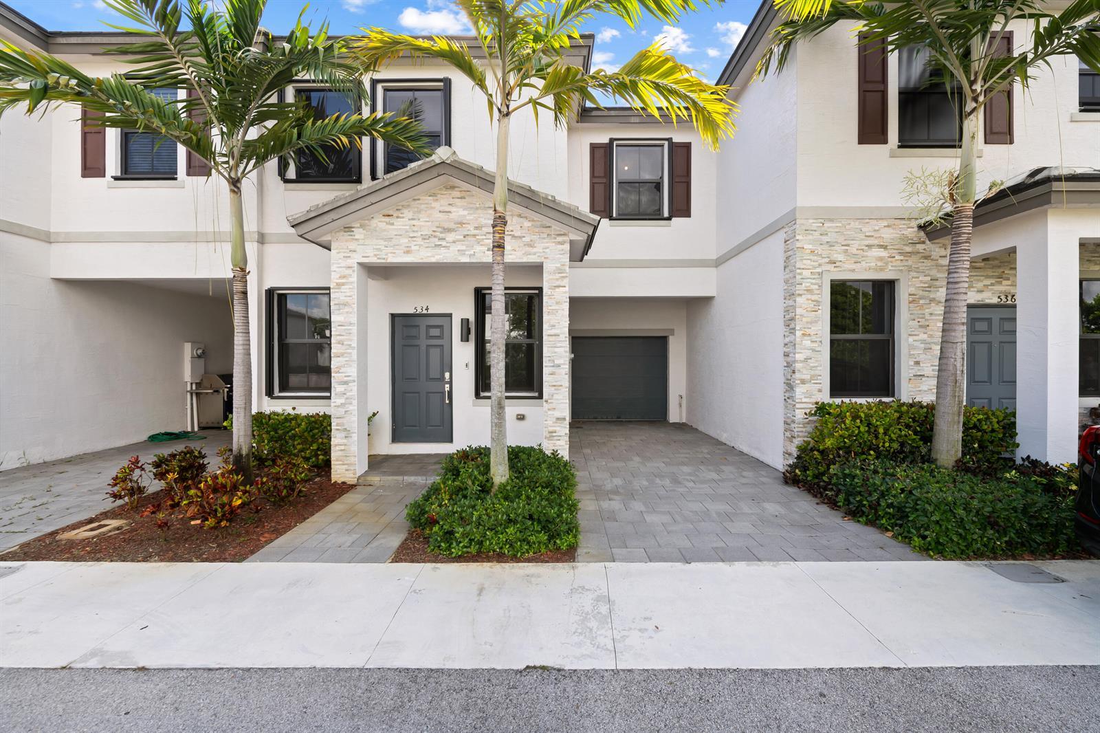 534 SW 19th Terrace, Fort Lauderdale FL 33312