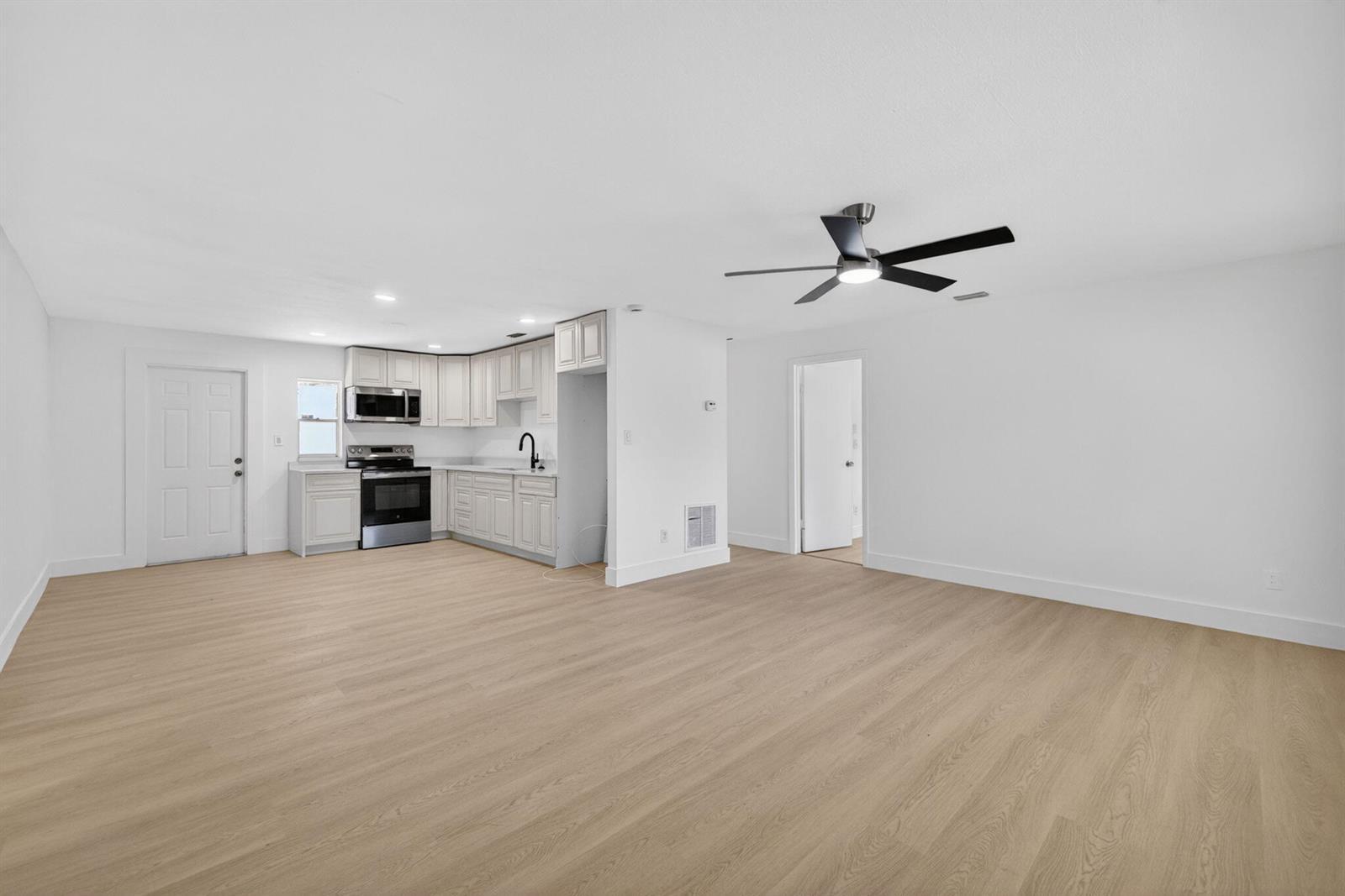 812 N 24th Street, Fort Pierce FL 34950 photo 5