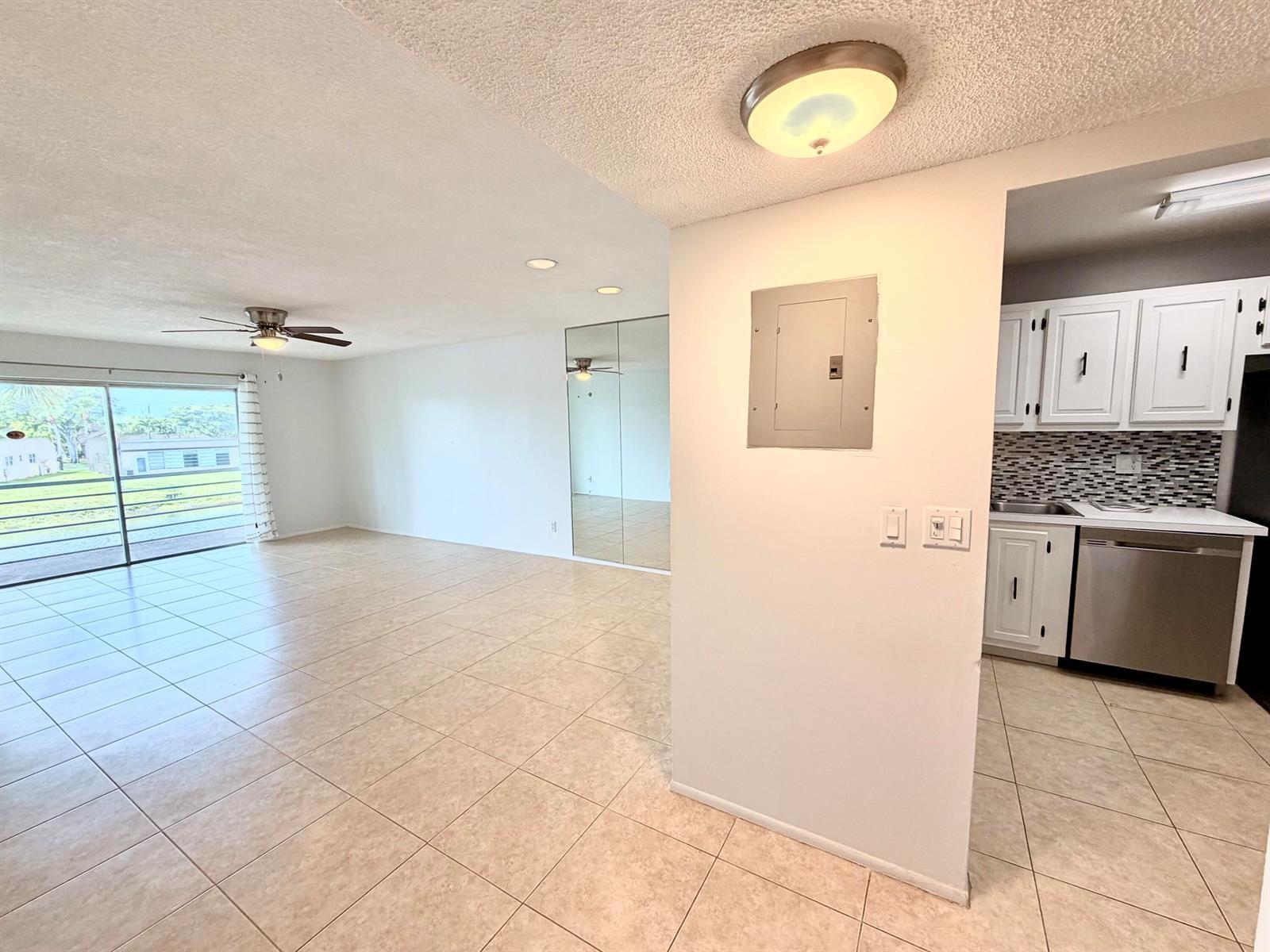 120 Lake Evelyn Drive, West Palm Beach FL 33411 photo 3