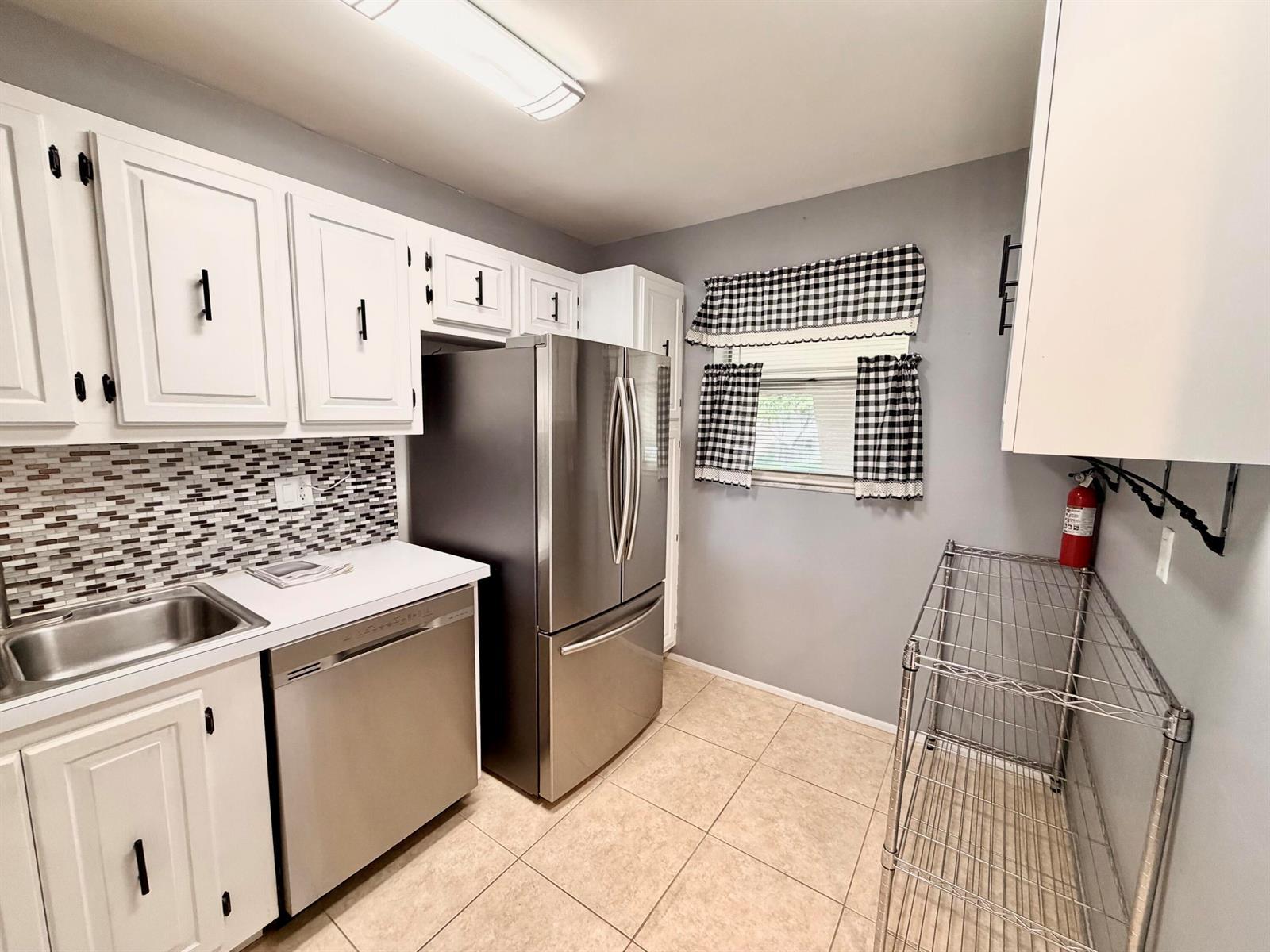 120 Lake Evelyn Drive, West Palm Beach FL 33411 photo 5