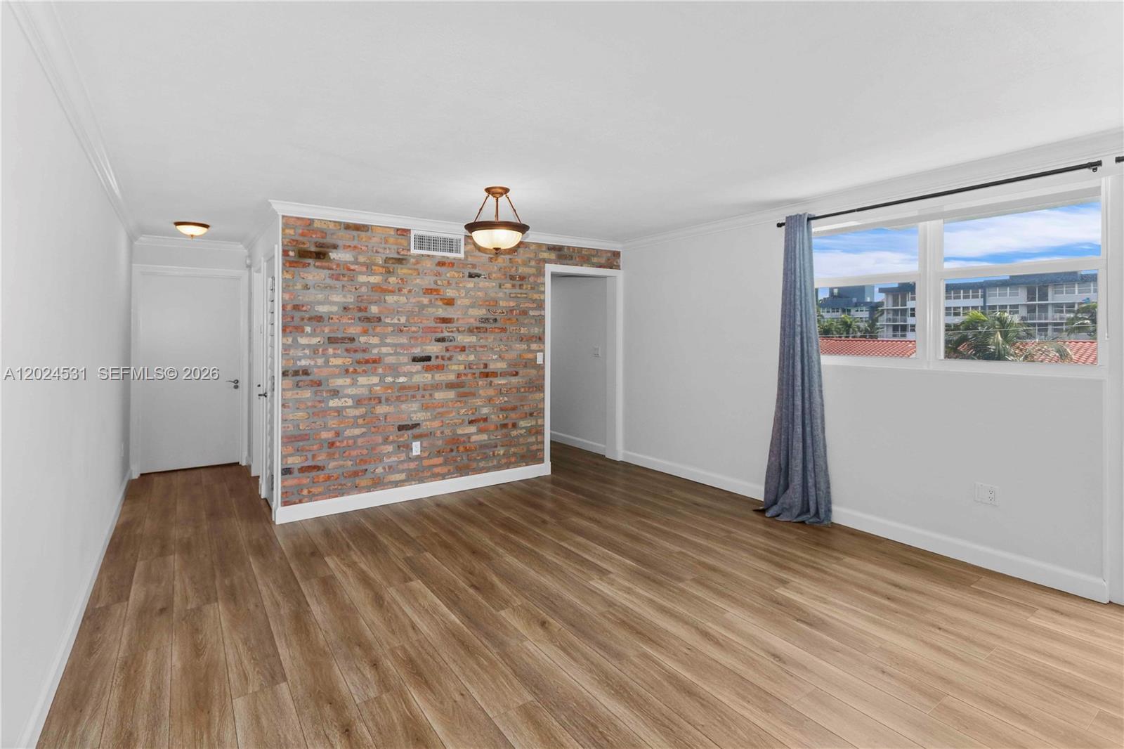 16518 NE 26th Ave # 405, North Miami Beach FL 33160 photo 3