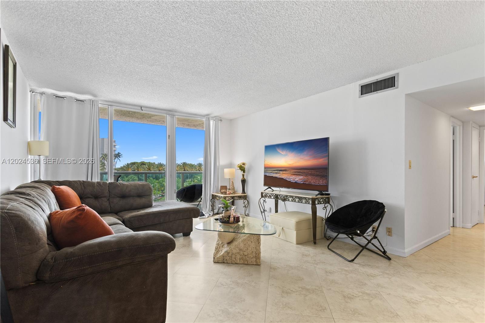 100 Bayview Dr # 307, Sunny Isles Beach FL 33160 photo 4