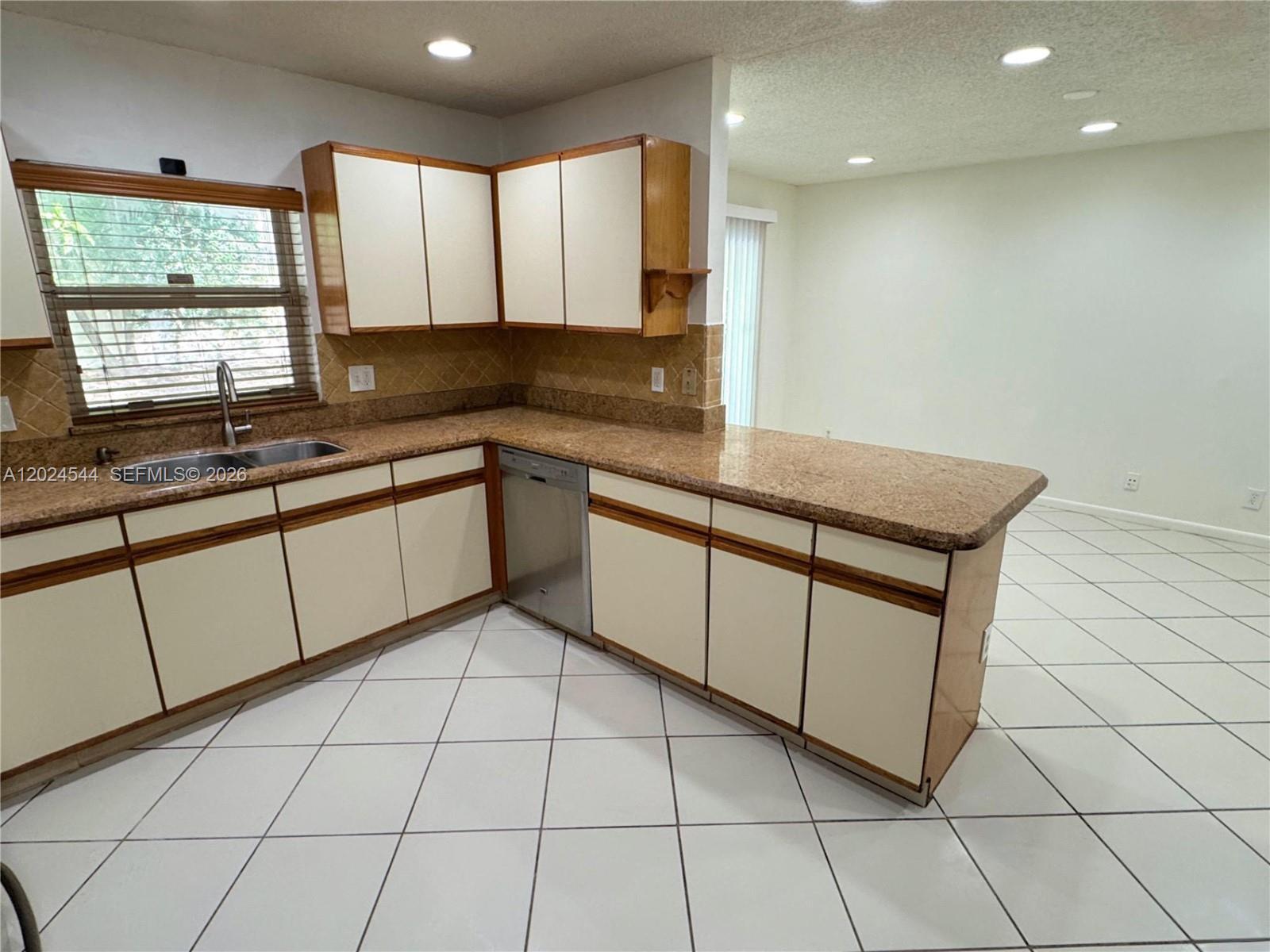 61 SW 34th Ave, Deerfield Beach FL 33442 photo 5