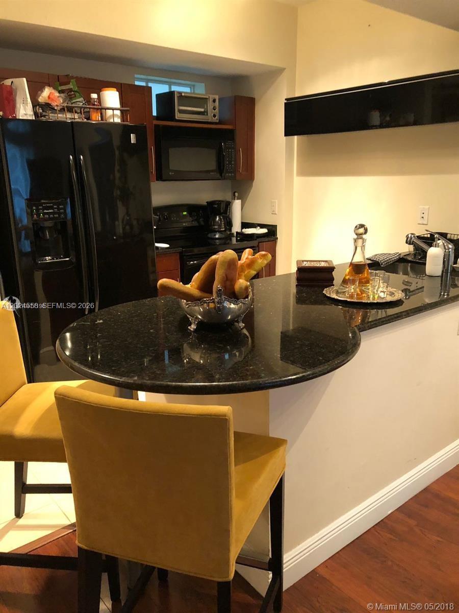 7290 SW 90th St # 303, Miami FL 33156 photo 2