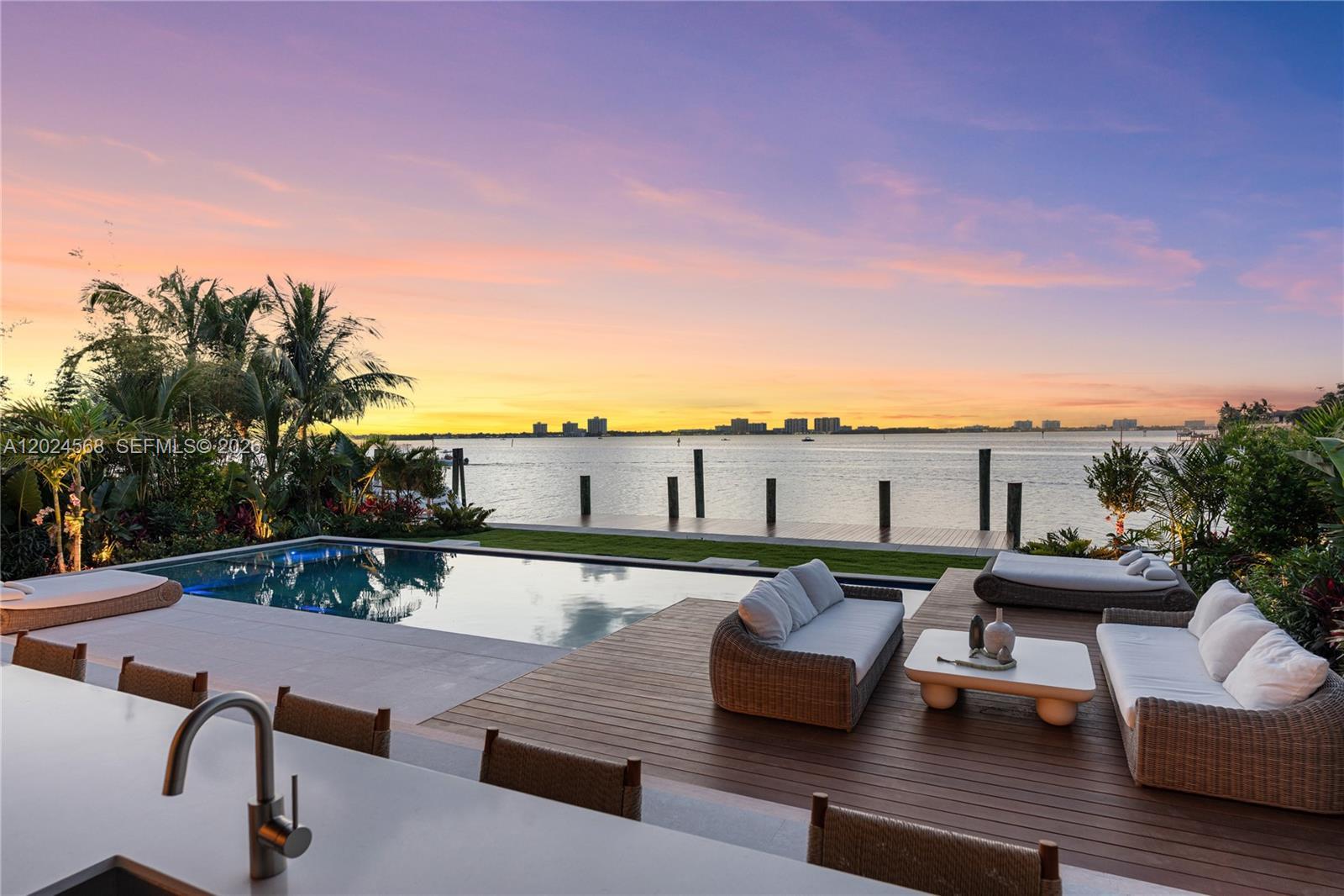 857 N Shore Dr, Miami Beach FL 33141 photo 2