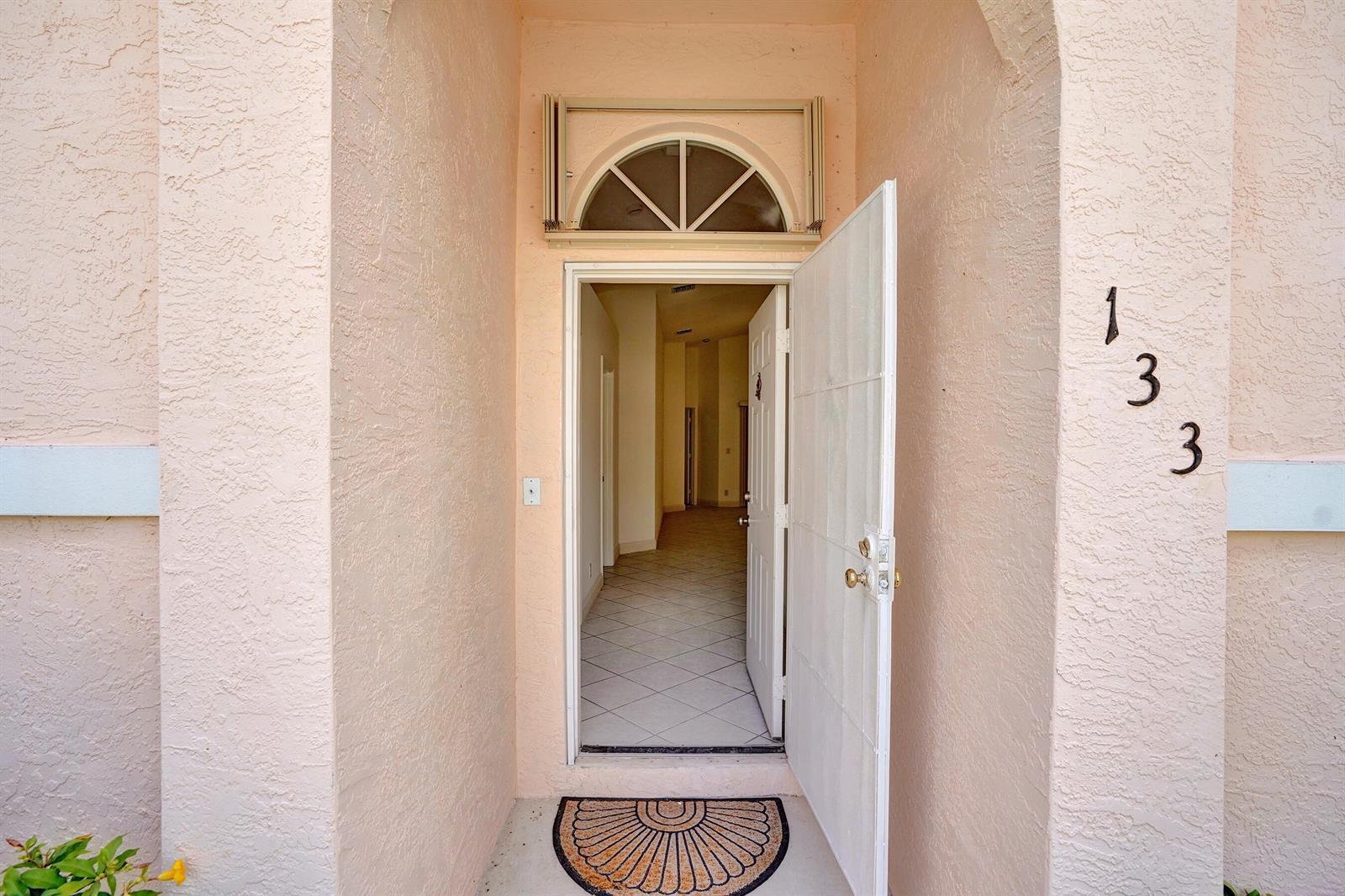 133 Caribe Court, FL 33413 photo 4