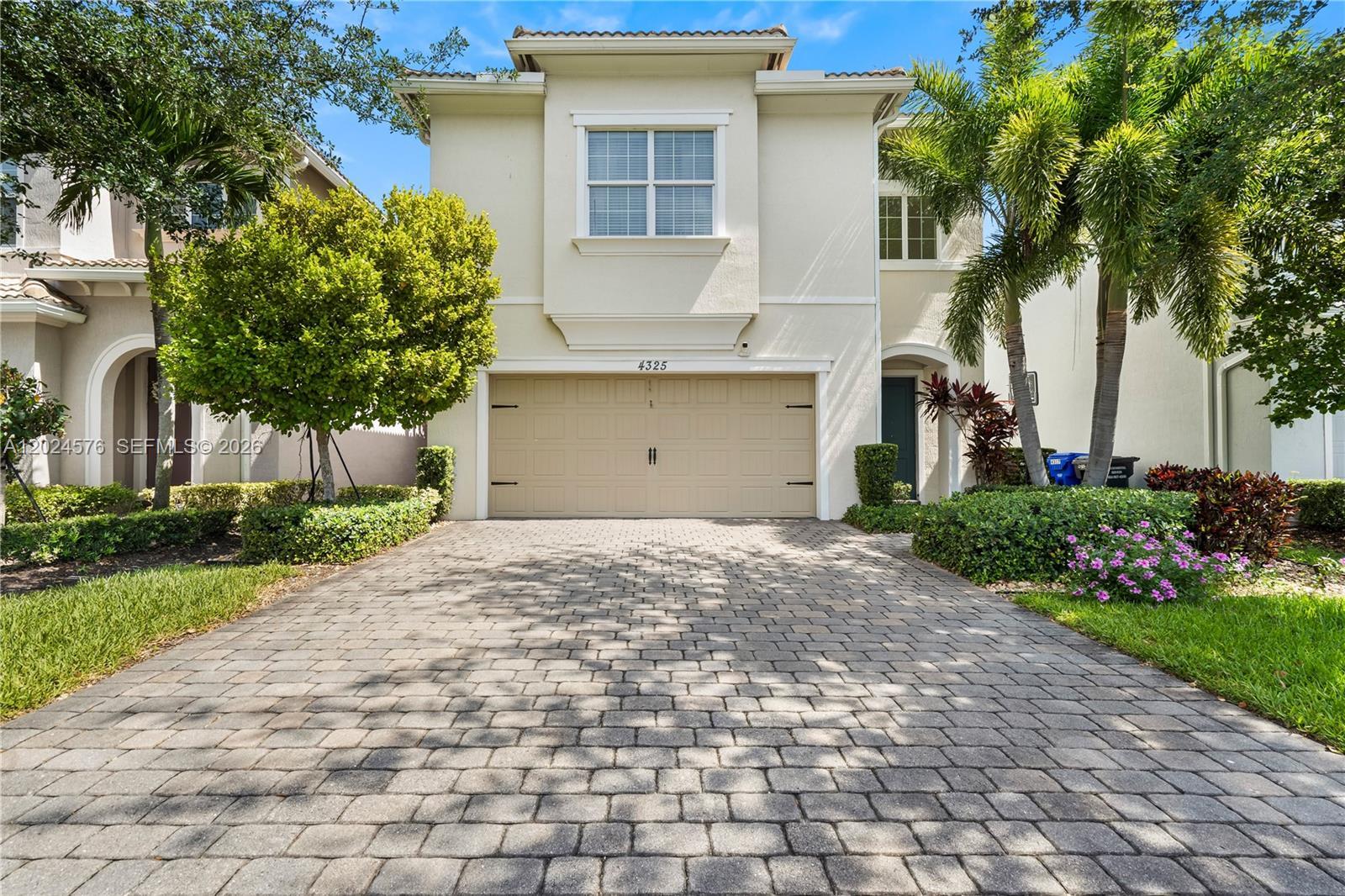 4325 Large Leaf Ln, Hollywood FL 33021