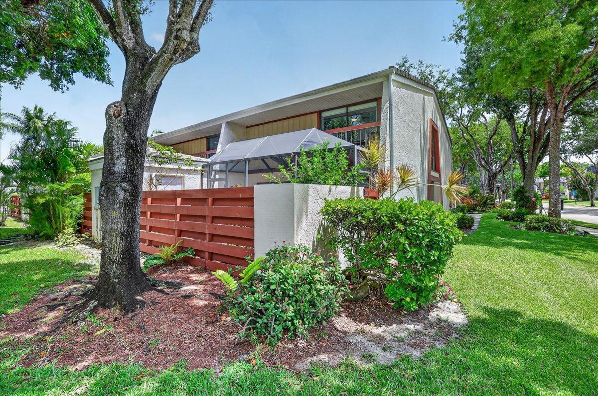 2999 Oaktree Lane # 343, Hollywood FL 33021