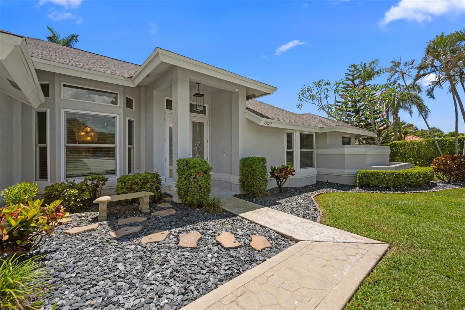 15880 Meadow Wood Drive, Wellington FL 33414 photo 2