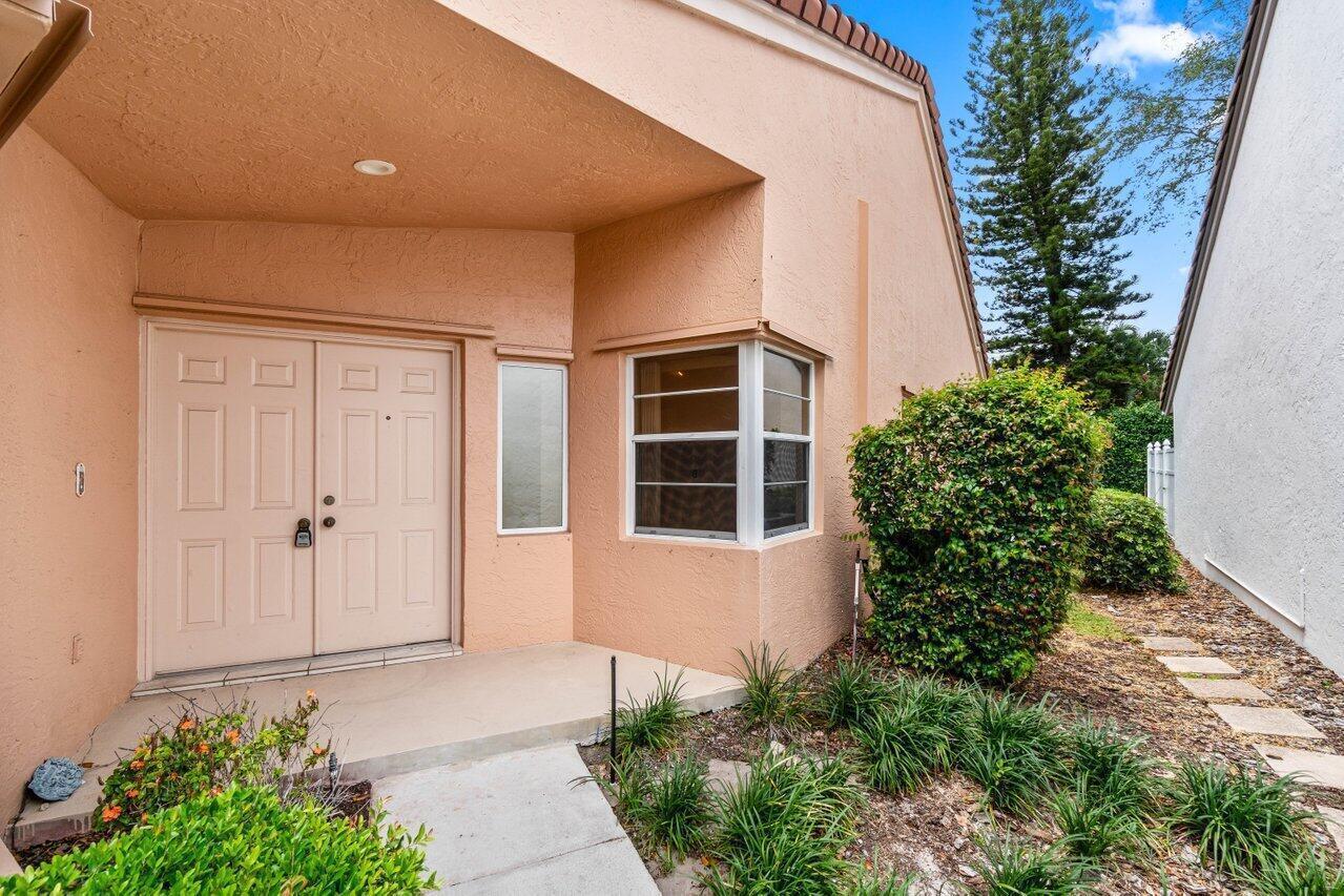 10001 Country Brook Road, Boca Raton FL 33428 photo 2