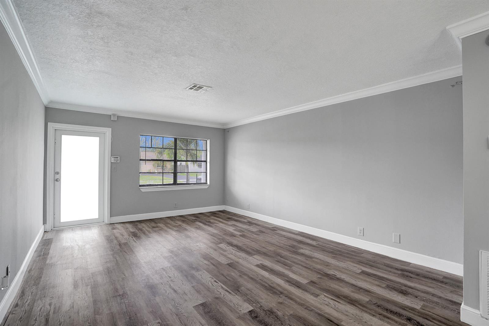 10781 NW 21st Street, Sunrise FL 33322 photo 4