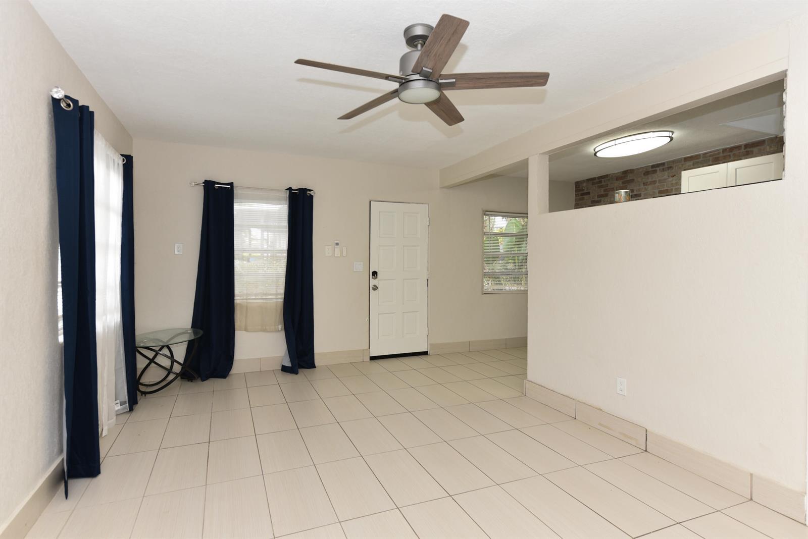 131 S Federal Highway # 1, FL 33460 photo 5