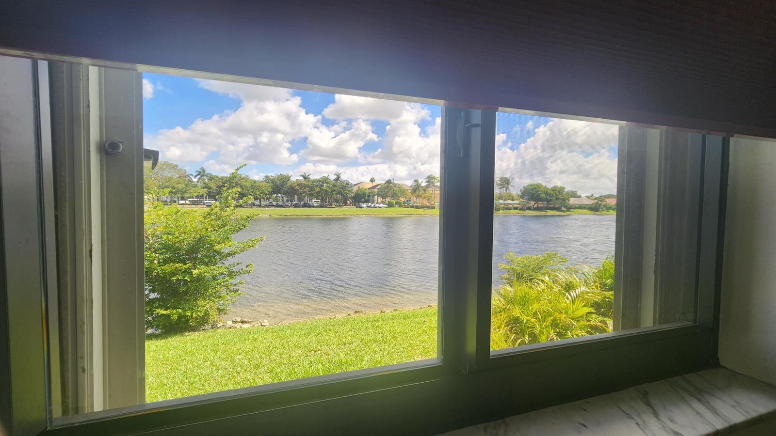 9935 N Belfort Circle, Tamarac FL 33321 photo 4