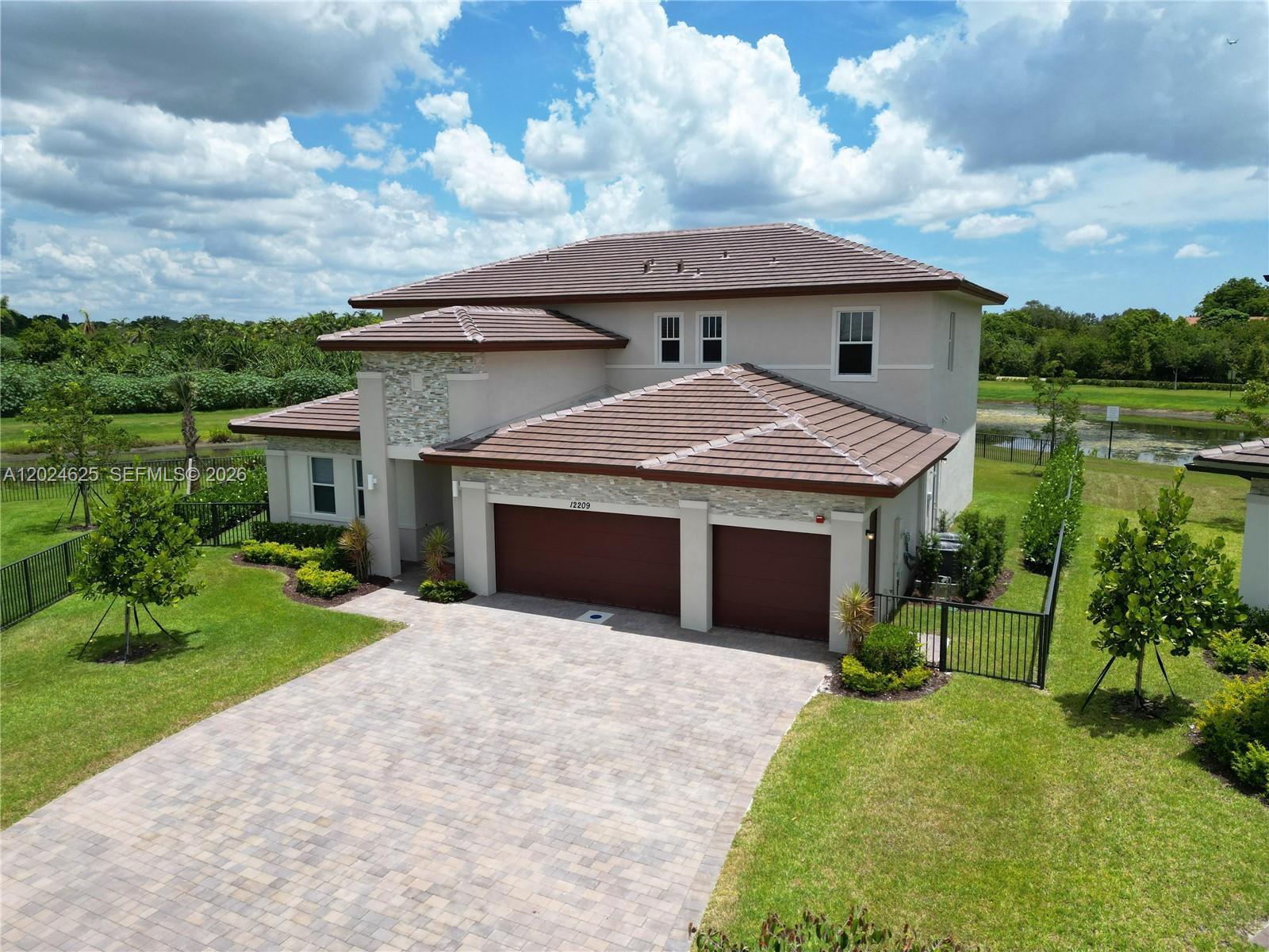 12209 SW 43rd St, Davie FL 33330 photo 3