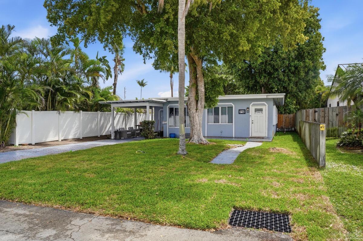712 NE 10th Avenue, Pompano Beach FL 33060 photo 2