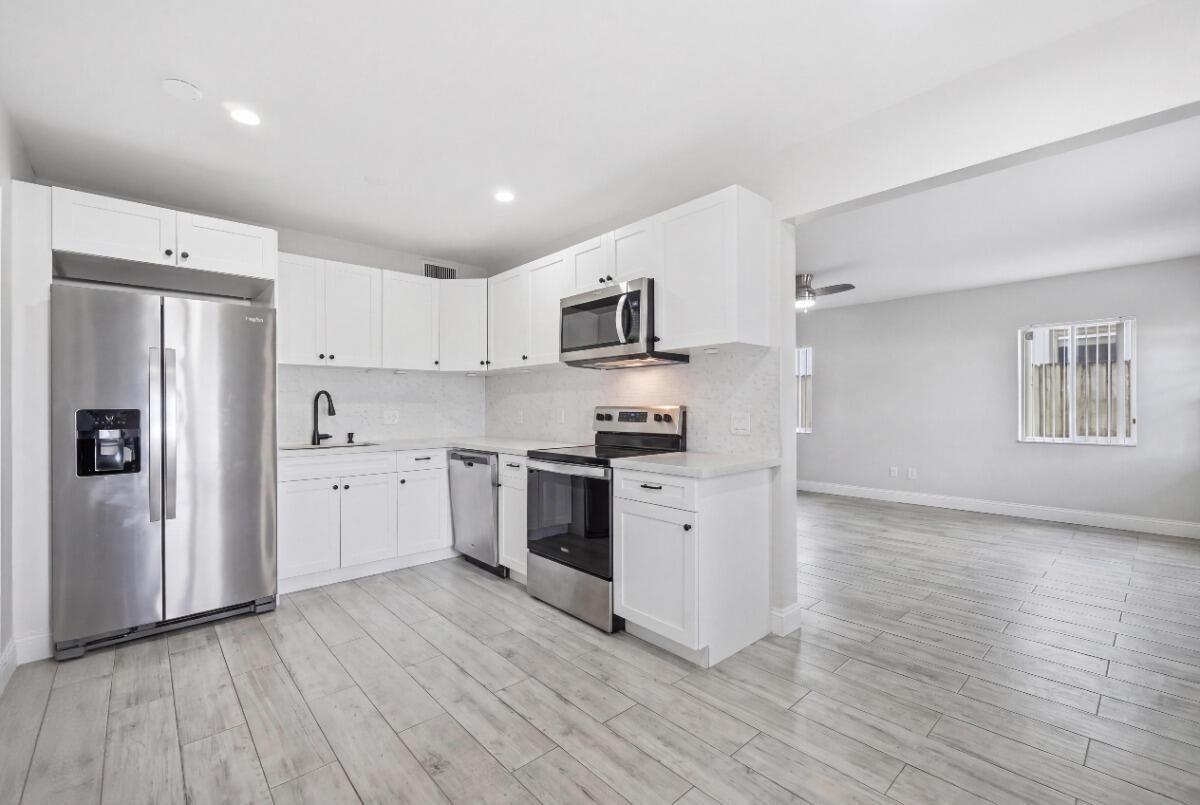 712 NE 10th Avenue, Pompano Beach FL 33060 photo 4